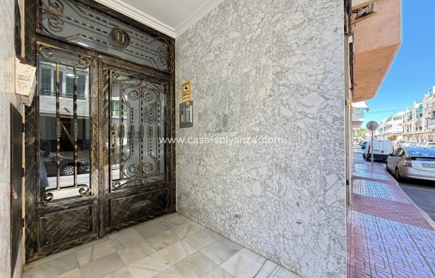 Resale - Apartment / flat - Torrevieja - Playa del Cura