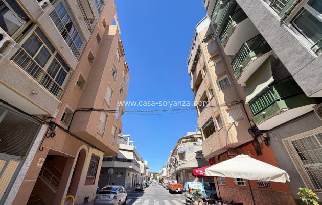 Resale - Apartment / flat - Torrevieja - Playa del Cura
