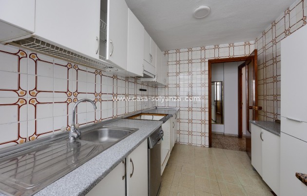 Resale - Apartment / flat - Torrevieja - Playa del Acequión