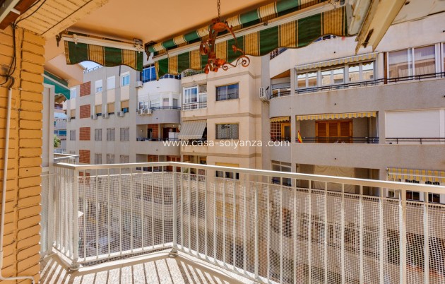 Resale - Apartment / flat - Torrevieja - Playa del Acequión