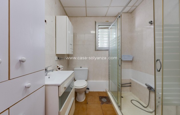 Resale - Apartment / flat - Torrevieja - Playa del Acequión