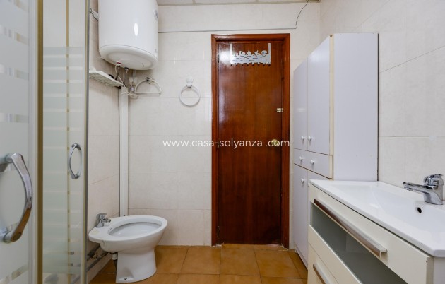 Resale - Apartment / flat - Torrevieja - Playa del Acequión