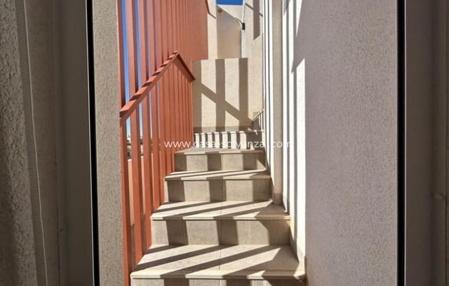 Resale - Apartment / flat - Pilar de la Horadada - Torre de Horadada