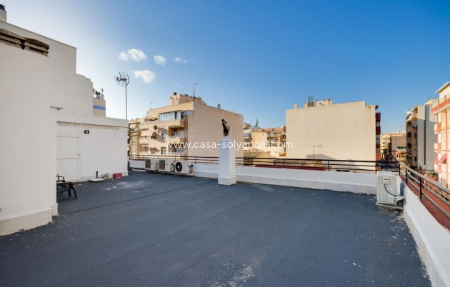 Resale - Apartment / flat - Torrevieja - Torrevieja Centro