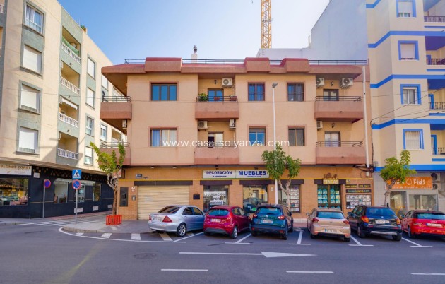 Resale - Apartment / flat - Torrevieja - Torrevieja Centro