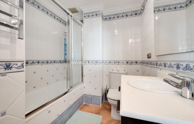 Wiederverkauf - Wohnung - Torrevieja - Torrevieja Centro