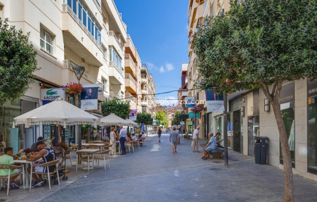 Wiederverkauf - Wohnung - Torrevieja - Torrevieja Centro