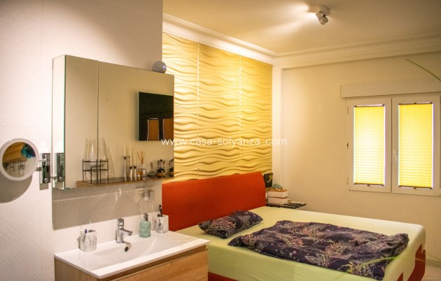 Wiederverkauf - Wohnung - Torrevieja - Torrevieja Centro