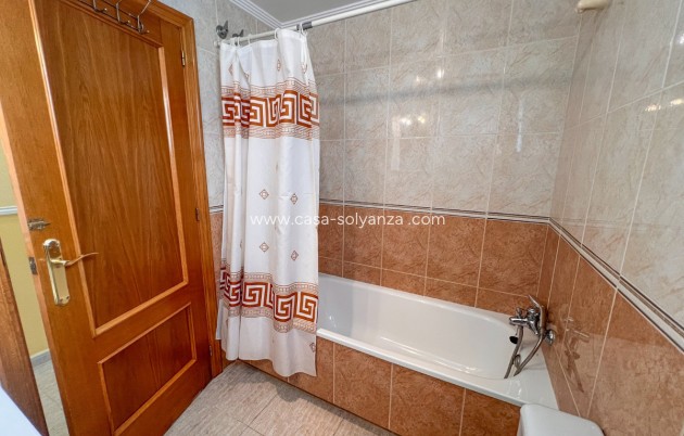 Resale - Apartment / flat - Torrevieja - Torrevieja Centro