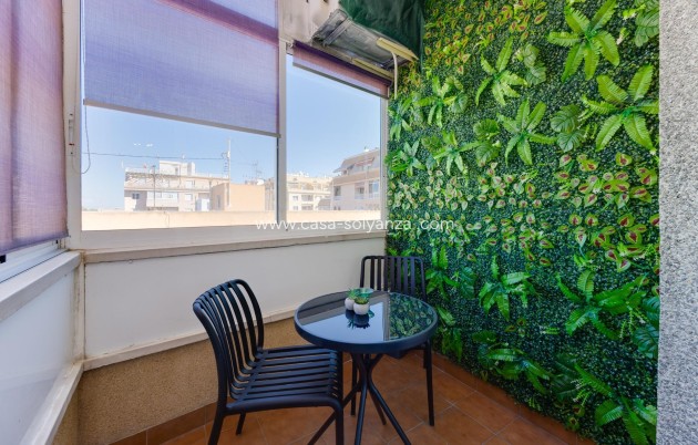 Resale - Apartment / flat - Torrevieja - Center