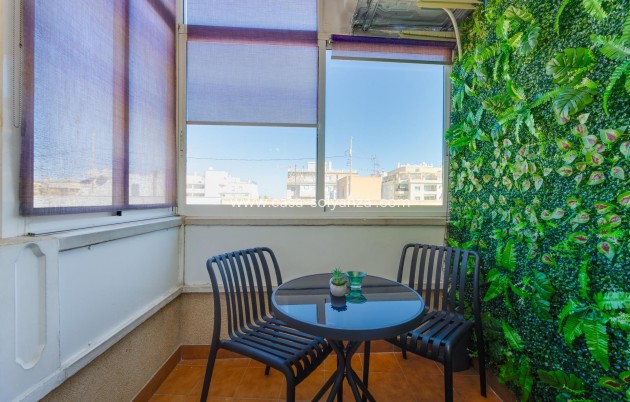 Resale - Apartment / flat - Torrevieja - Center