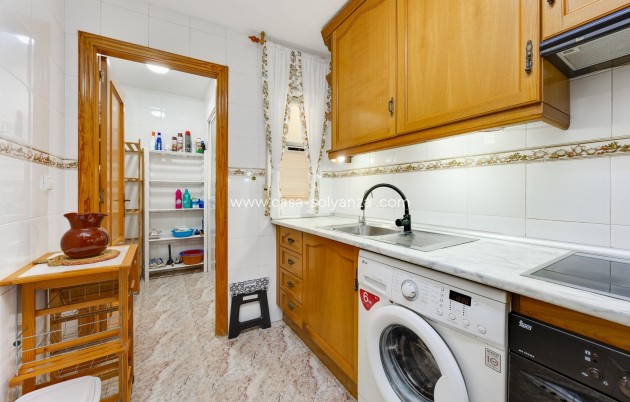 Resale - Apartment / flat - Torrevieja - Center