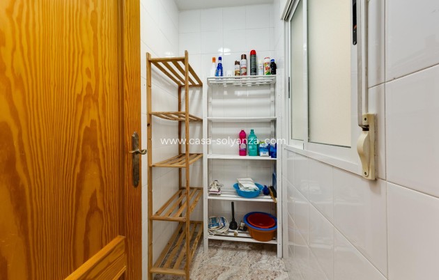 Resale - Apartment / flat - Torrevieja - Center