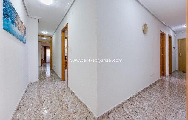 Resale - Apartment / flat - Torrevieja - Center
