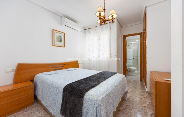 Resale - Apartment / flat - Torrevieja - Center