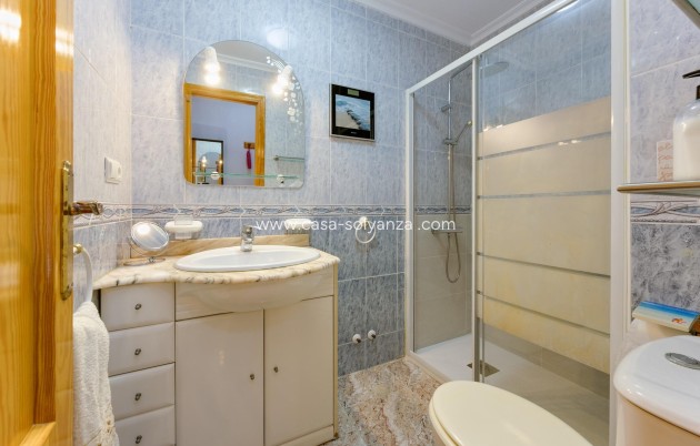 Resale - Apartment / flat - Torrevieja - Center