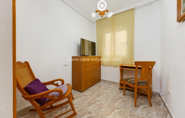 Resale - Apartment / flat - Torrevieja - Center