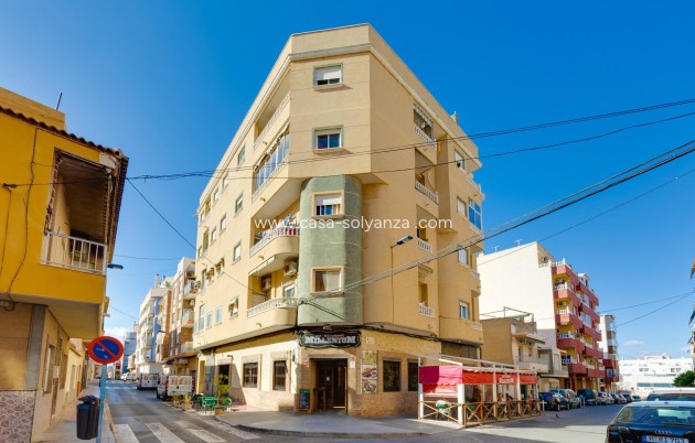 Resale - Apartment / flat - Torrevieja - Center