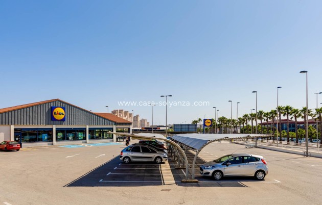 Resale - Apartment / flat - Torrevieja - Center