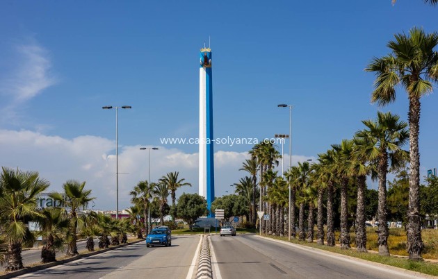 Resale - Apartment / flat - Torrevieja - Center