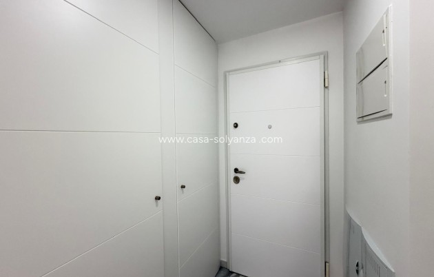 Reventa - Apartamento / piso - Torrevieja - Estacion Autobuses