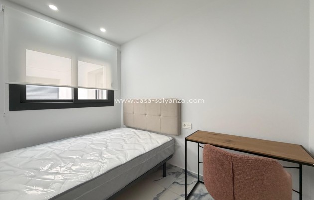 Reventa - Apartamento / piso - Torrevieja - Estacion Autobuses