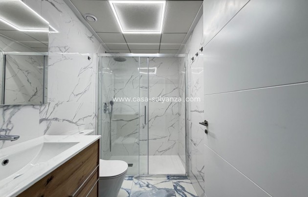 Reventa - Apartamento / piso - Torrevieja - Estacion Autobuses