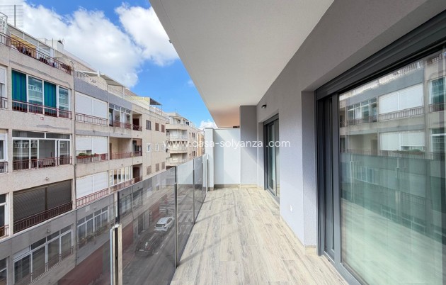 Reventa - Apartamento / piso - Torrevieja - Estacion Autobuses