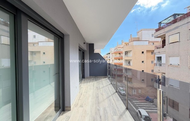 Reventa - Apartamento / piso - Torrevieja - Estacion Autobuses
