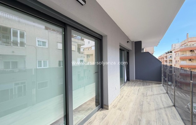 Reventa - Apartamento / piso - Torrevieja - Estacion Autobuses