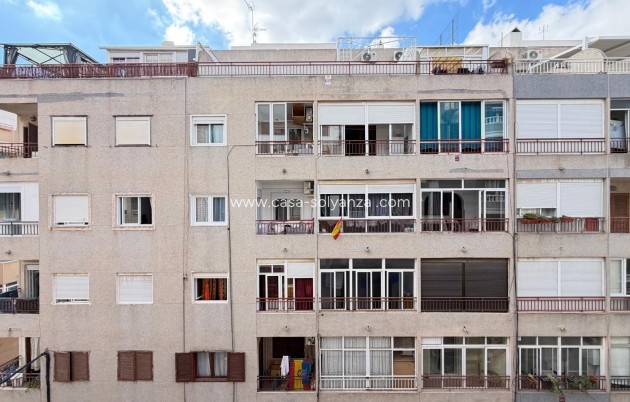Reventa - Apartamento / piso - Torrevieja - Estacion Autobuses