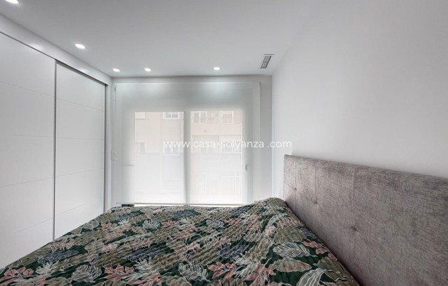 Reventa - Apartamento / piso - Torrevieja - Estacion Autobuses