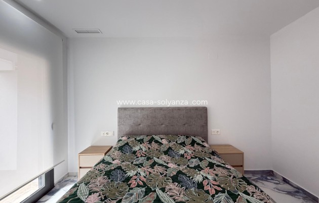 Reventa - Apartamento / piso - Torrevieja - Estacion Autobuses
