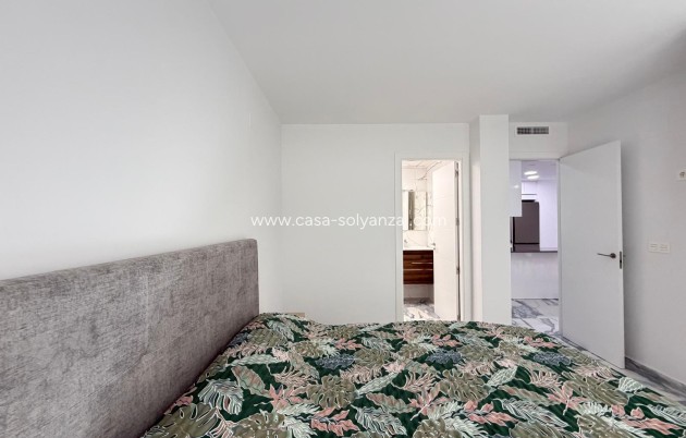 Reventa - Apartamento / piso - Torrevieja - Estacion Autobuses