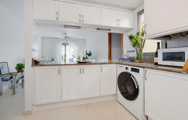 Resale - Apartment / flat - Torrevieja - Torrevieja Centro