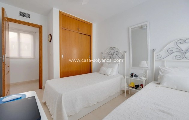 Resale - Apartment / flat - Torrevieja - Torrevieja Centro