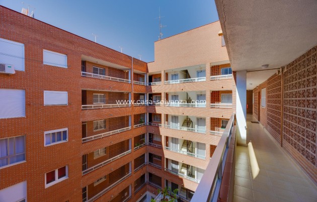 Wiederverkauf - Wohnung - Torrevieja - Playa del Acequión
