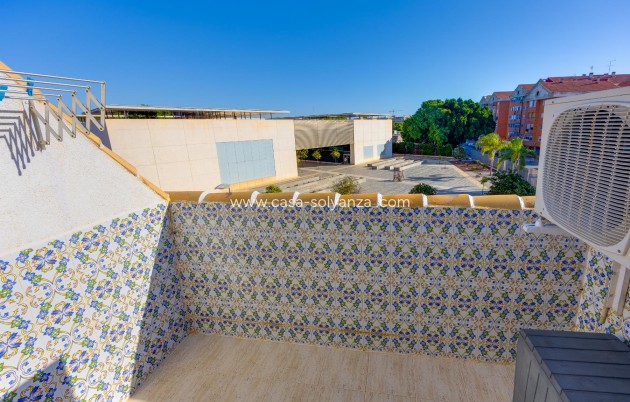 Wiederverkauf - Wohnung - Torrevieja - Playa del Acequión