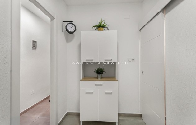 Herverkoop - Appartement / flat - Torrevieja - Playa de los Locos
