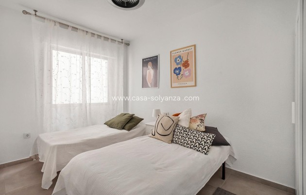 Herverkoop - Appartement / flat - Torrevieja - Playa de los Locos