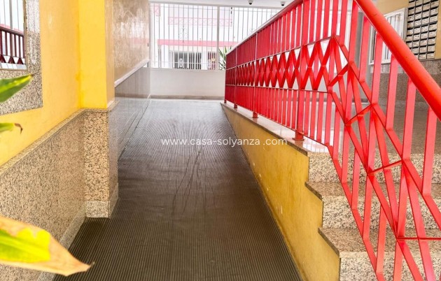 Reventa - Apartamento / piso - Torrevieja - Center