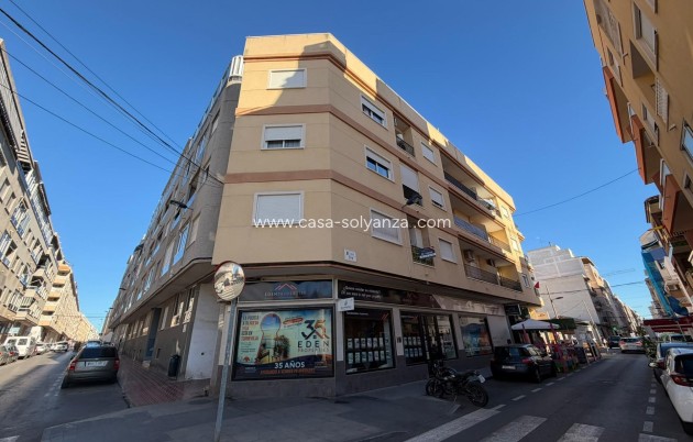 Resale - Apartment / flat - Torrevieja - Center