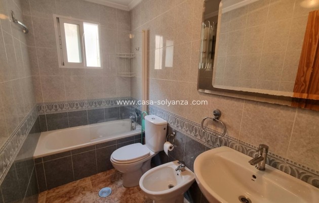 Resale - Apartment / flat - Torrevieja - Center