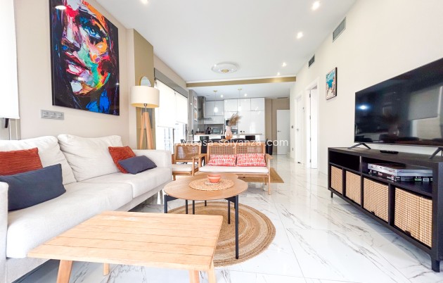 Reventa - Villa - Villamartin - Villamartín