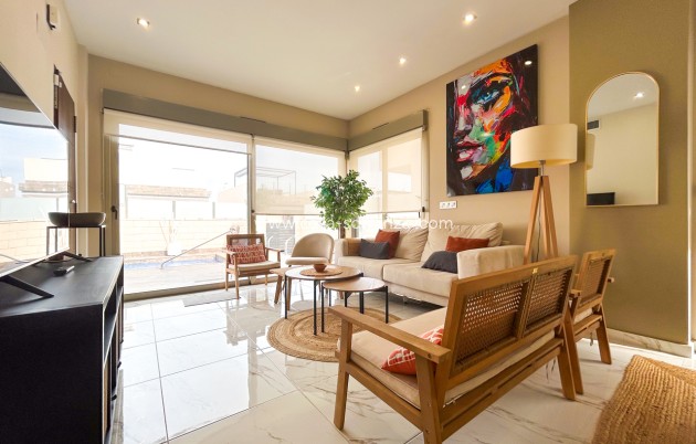 Reventa - Villa - Villamartin - Villamartín
