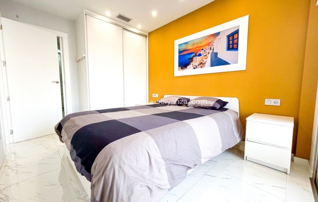 Reventa - Villa - Villamartin - Villamartín