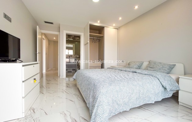 Reventa - Villa - Villamartin - Villamartín