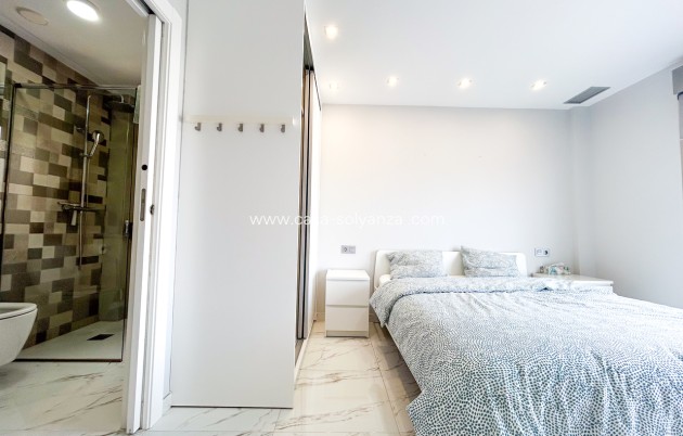 Reventa - Villa - Villamartin - Villamartín