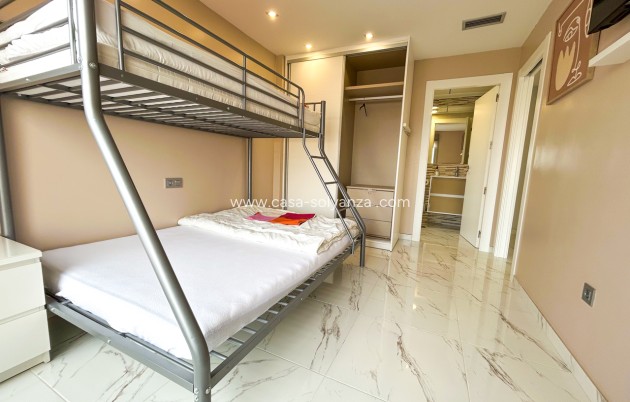 Reventa - Villa - Villamartin - Villamartín