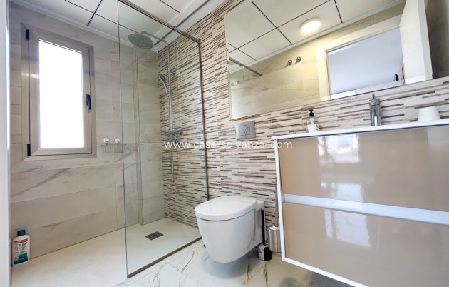 Reventa - Villa - Villamartin - Villamartín